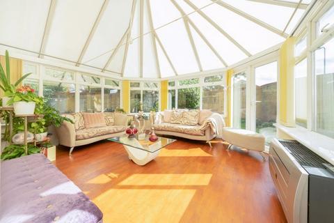 108 Honeypot Lane, London, NW9 9QX
