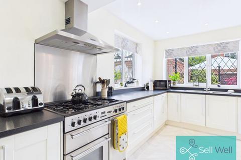 3 bedroom semi-detached house for sale, Mayhill Drive, Manchester M28