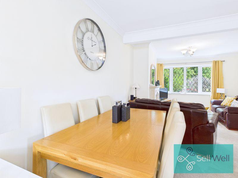 Dining Area/Lounge