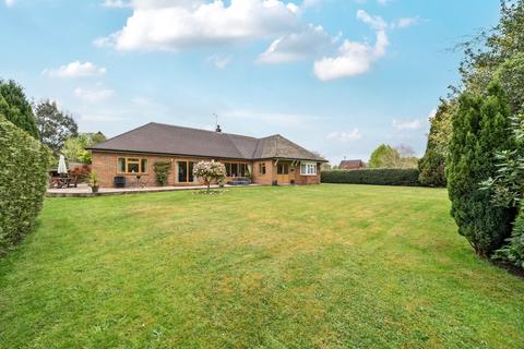 undefined, Chobham Road, Knaphill