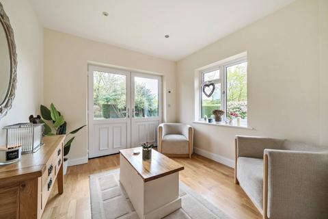 undefined, Chobham Road, Knaphill