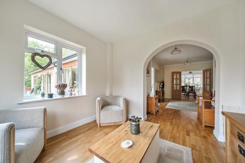 undefined, Chobham Road, Knaphill