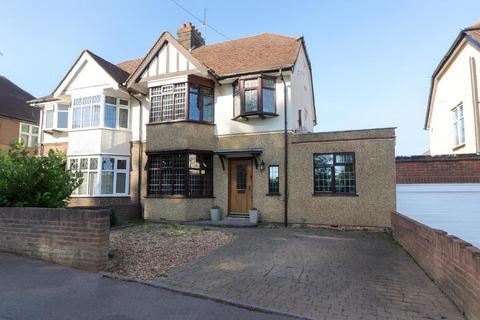 Luton LU1