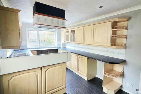 16 Garth Close, Trevethin, Pontypool, NP4 8EH