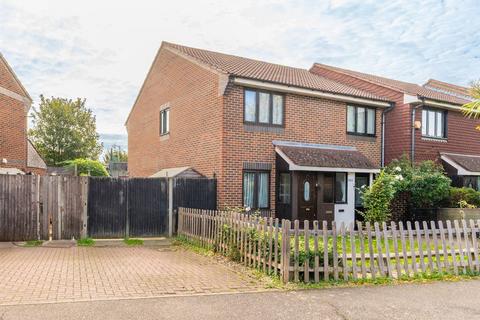 221 Bennetts Close, Mitcham, CR4 1NT