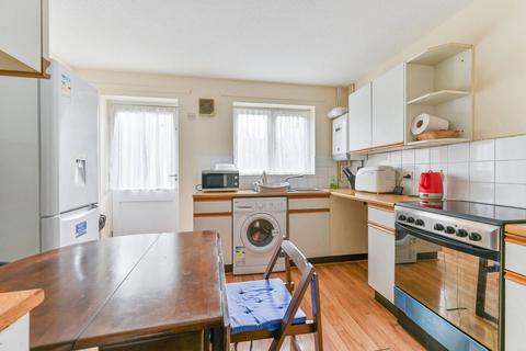 2 bedroom house for sale, Bennetts Close, Mitcham, CR4