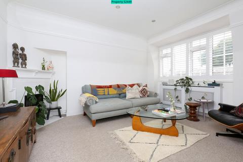 3 bedroom apartment to rent, Fortis Green Road, London, N10 3BH