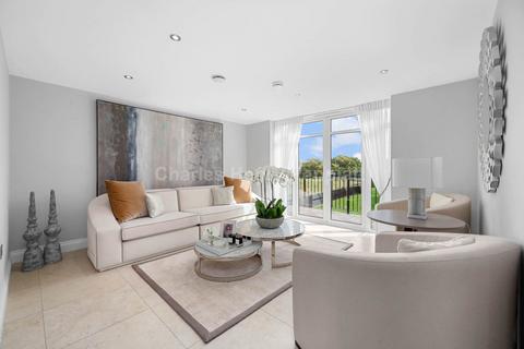 2 bedroom apartment to rent, Marlborough Drive, Bushey