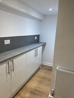 Manor Avenue, Urmston M41
