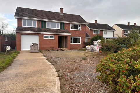 4 bedroom detached house for sale, A unique opportunity to create a dream home on the edge of Street