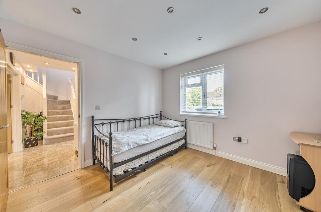 Study /Bedroom