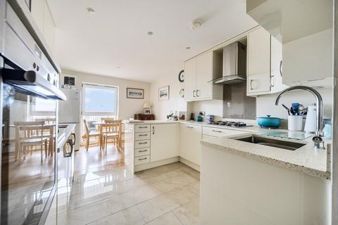 2 bedroom apartment for sale, Arethusa House, Gunwharf Quays, Portsmouth