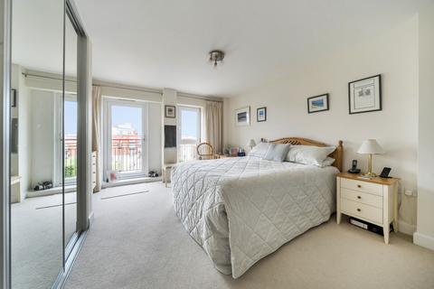 2 bedroom apartment for sale, Arethusa House, Gunwharf Quays, Portsmouth