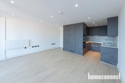 3 bedroom flat to rent, Colts Village Apartments,  Barking Road, London