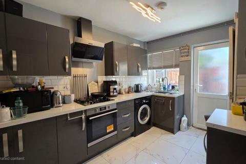 1 bedroom in a house share to rent, Marriott Road, London