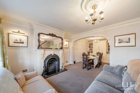 4 bedroom terraced house for sale, Wych Elm Close, Hornchurch