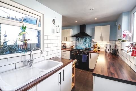 5 Cambridge Grove, Ilfracombe, EX34 9JZ
