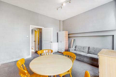 undefined, NW6