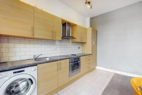 undefined, NW6