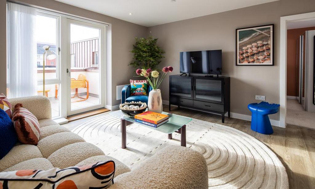 Dandara - Challenger House, New Market Yard -...