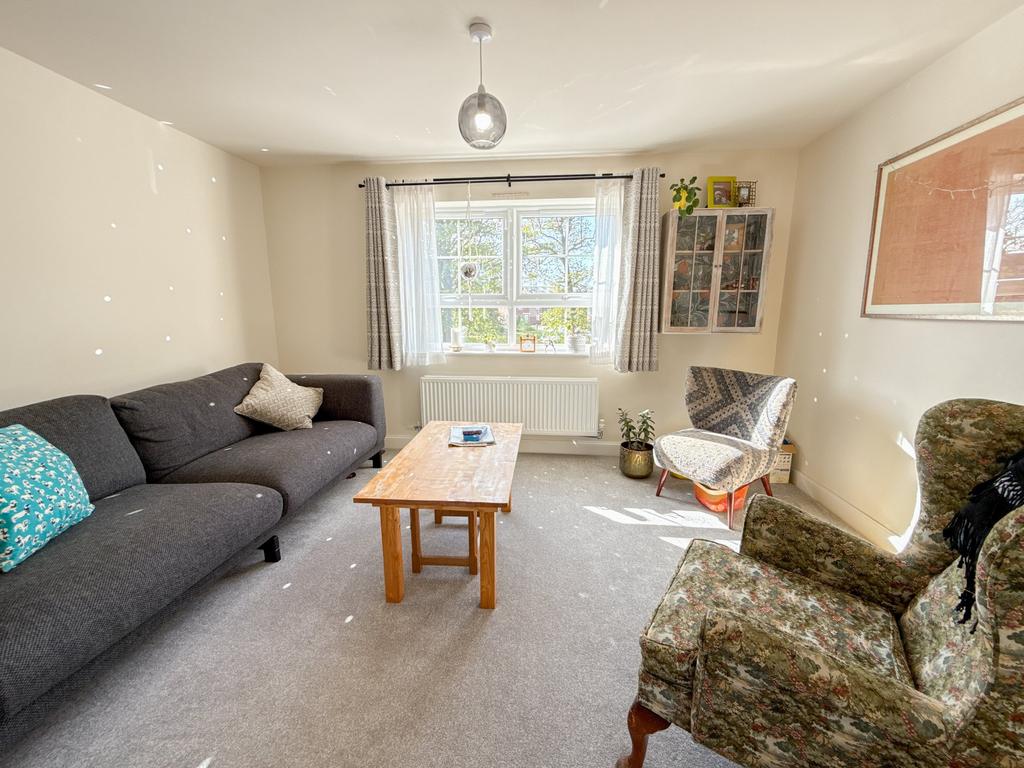 Lounge/Bedroom Four