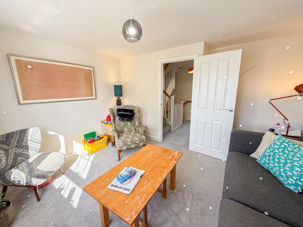 Lounge/Bedroom Four