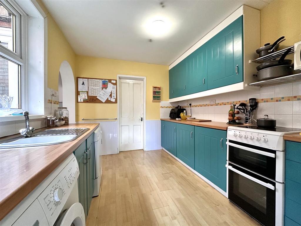 Kitchen Aspect Two 721