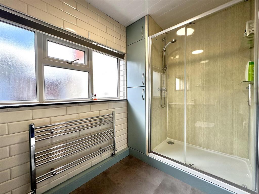 Ground Floor Shower Room 730