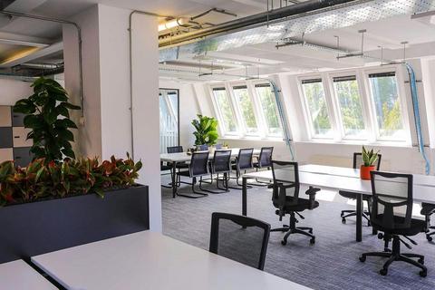 Office to rent, Valpy St Reading RG1 1AR
