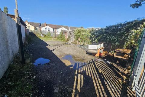 Industrial development to rent, 151 Ash Rd Aldershot GU12 4DB
