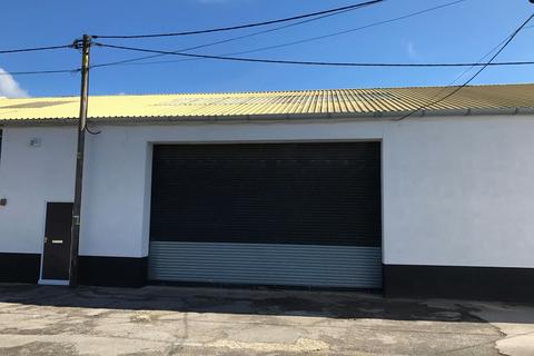 Distribution warehouse to rent, London Rd Liss GU33 7NT