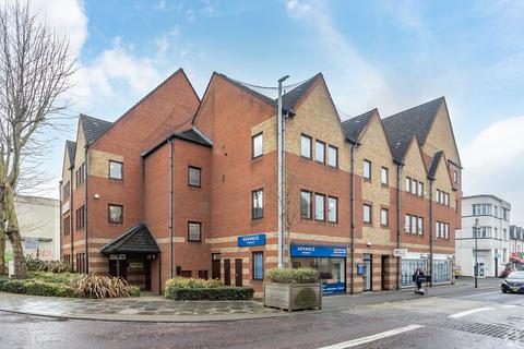 Office for sale, Regent Circus Swindon SN1 1PZ