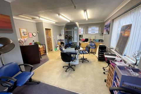 Retail property (high street) for sale, 183B Lincoln Rd North Hykeham LN6 8PB