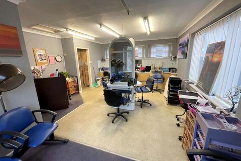 Retail property (high street) for sale, 183B Lincoln Rd North Hykeham LN6 8PB