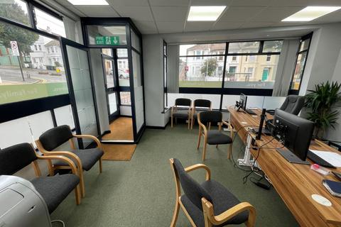 Retail property (high street) for sale, 135 Elm Grv Brighton BN2 3ES