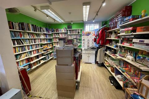 Retail property (high street) for sale, 22 Cliffe High St Lewes BN7 2AH