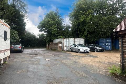 Industrial unit for sale, Sharpthorne Rd East Grinstead RH19 4HU