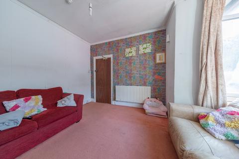 3 bedroom terraced house for sale, Broadway, Pontypridd CF37