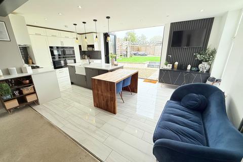 4 Grenville Close, Meopham, Gravesend, DA13 0PH