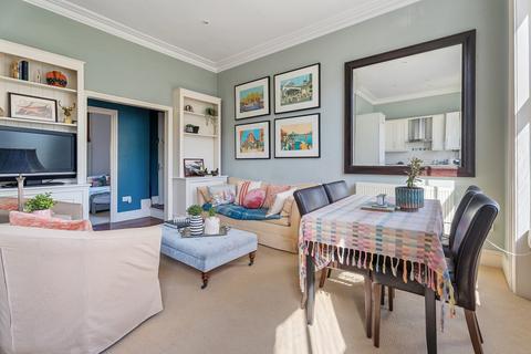 2 bedroom flat for sale, Stanlake Road, London, W12