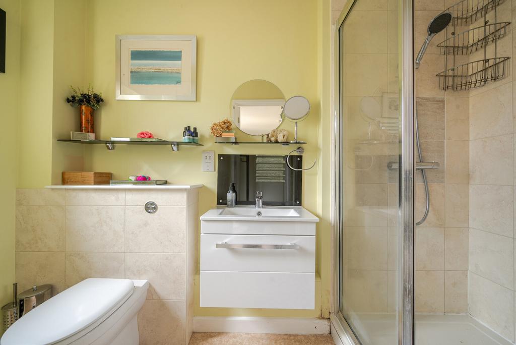 1350746-10-68c811...