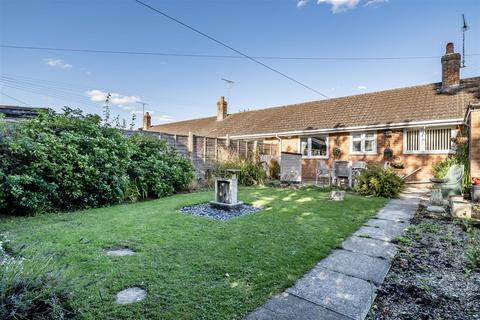 9 Martins Close, Bottlesford, Pewsey, SN9 6LP