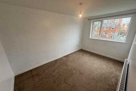 4 bedroom terraced house to rent, Warwick Court, Loughborough LE11