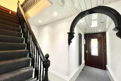 5 bedroom end of terrace house for sale, Hebble House, Bradford Road, Fartown Huddersfield