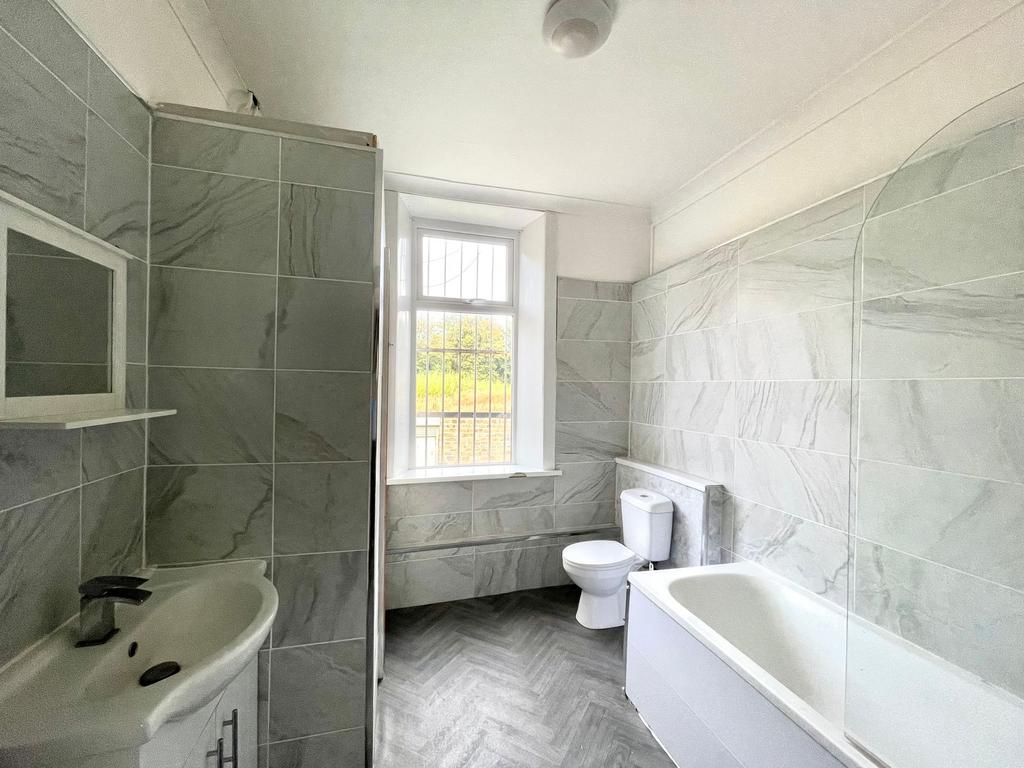 Ground floor bathroom
