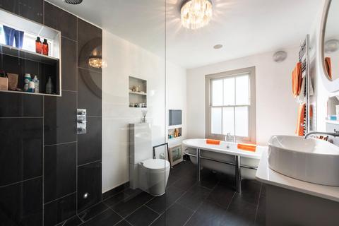19 Kilravock Street, London, W10 4HX