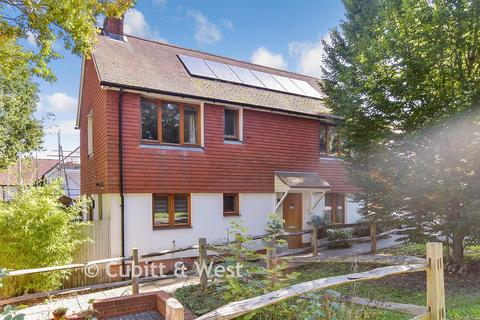 undefined, Evelyn Clark Square, Forest Row RH18