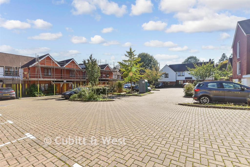 Driveway/Parking