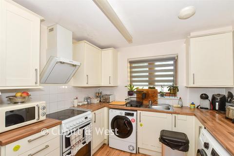 undefined, Evelyn Clark Square, Forest Row RH18