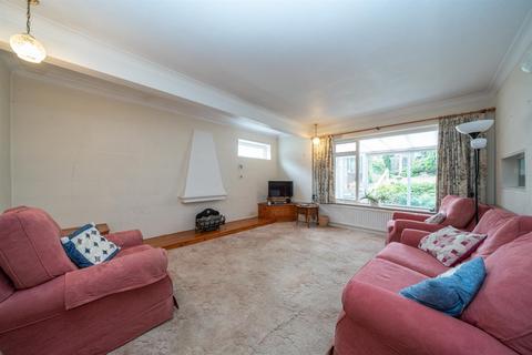 undefined, Links Way, Croxley Green